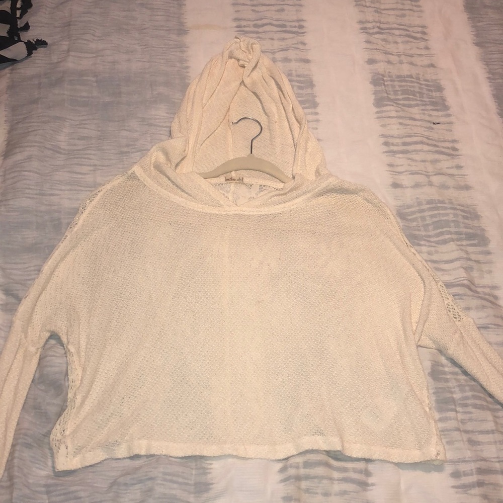 Cropped sweater with hood